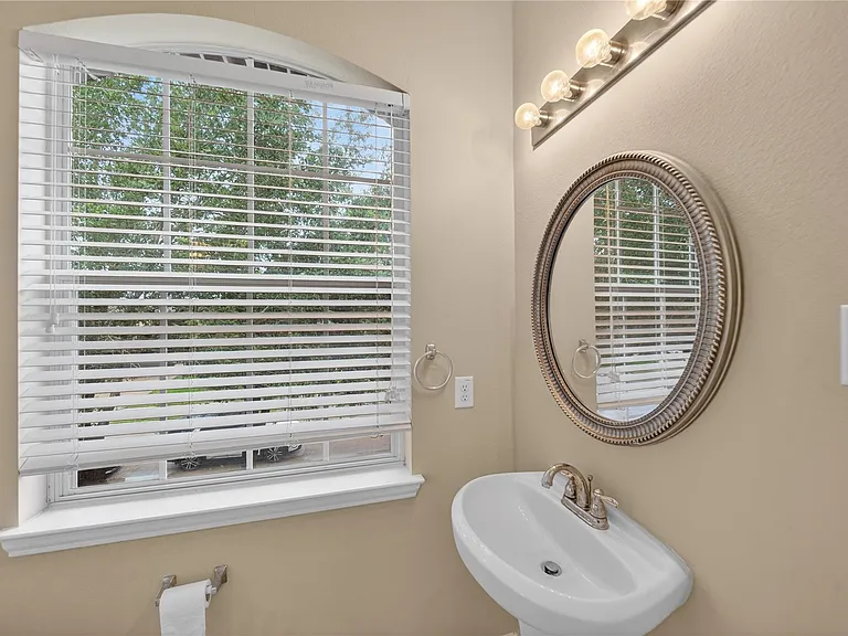 2411 Horned Owl Dr — Photo 33