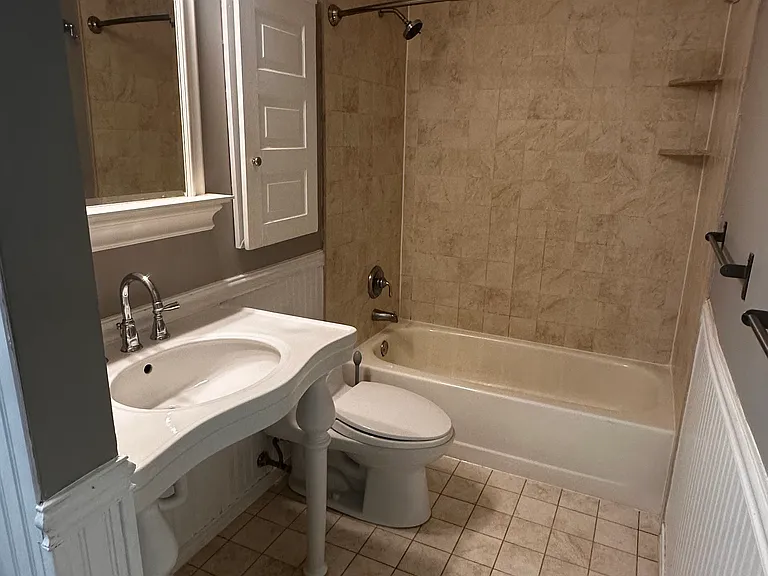 45 Portsmouth Ct — Photo 8