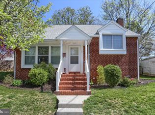 2 Riddle Rd, Camp Hill, PA 17011