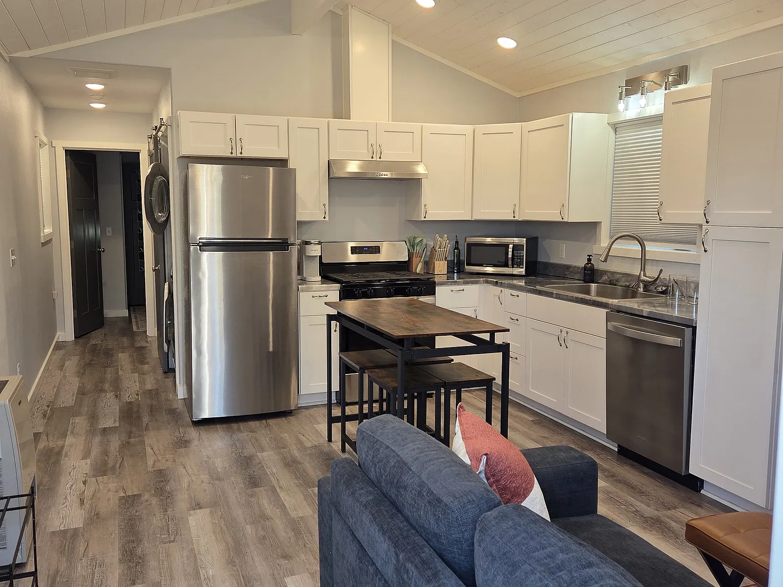 1 bed, 504 sqft, $1,400 — Photo 3
