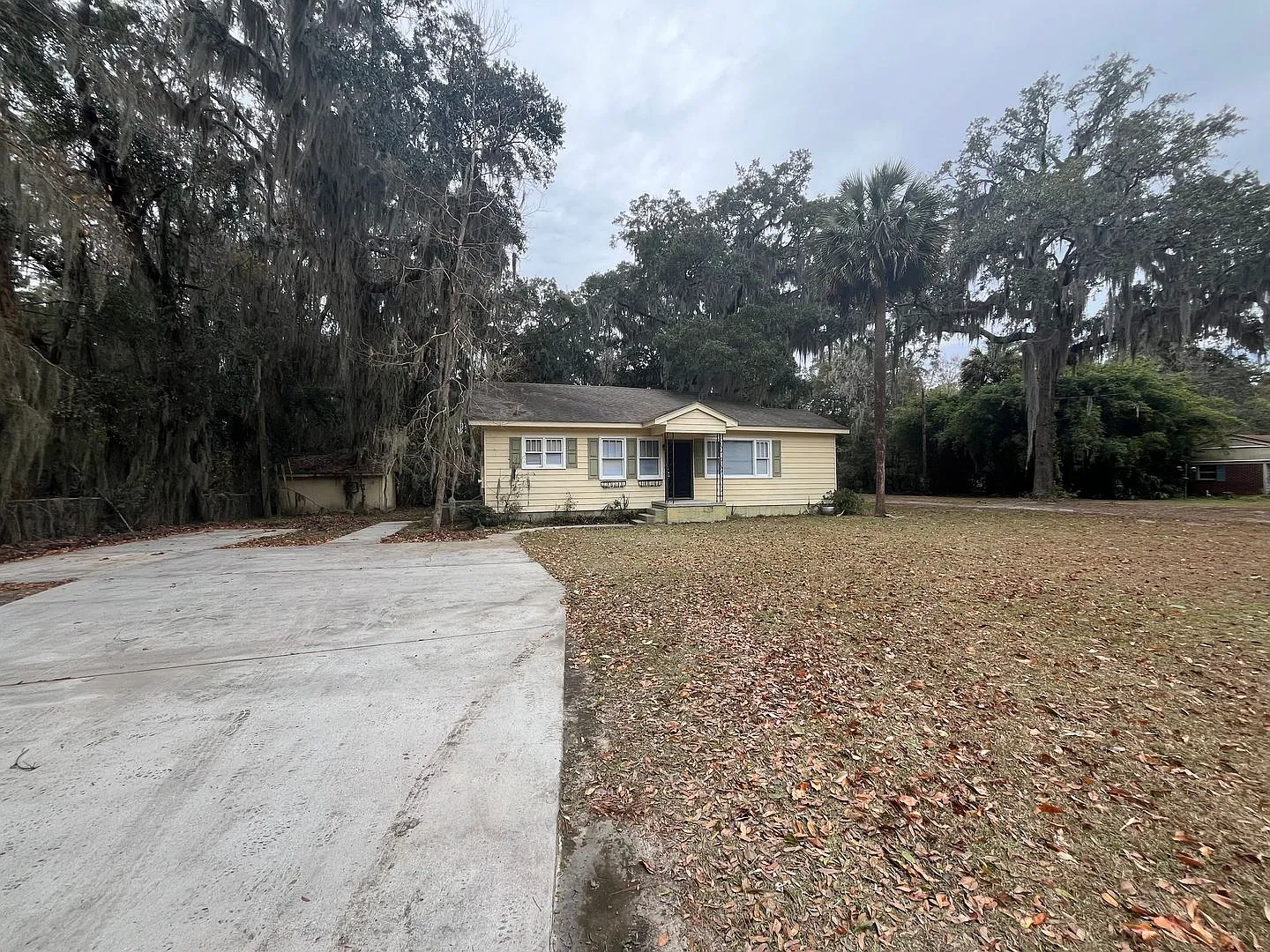 Three Bedroom House in Pinpoint Community — Photo 1