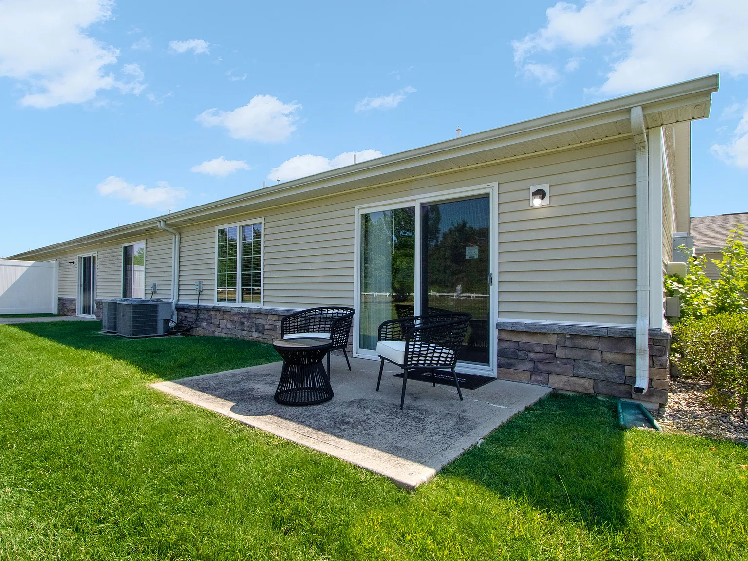 Redwood Brownsburg — Photo 2