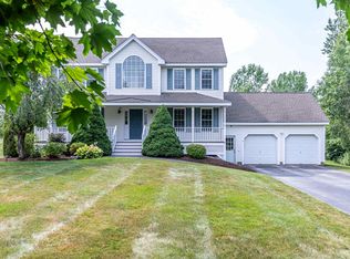6 Cherrywood Dr, Nashua, NH 03062