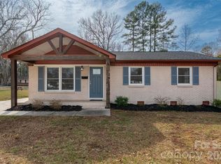 3932 Slagle Dr, Charlotte, NC 28215