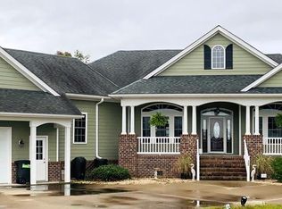 505 Pointe Vista Dr, Elizabeth City, NC 27909