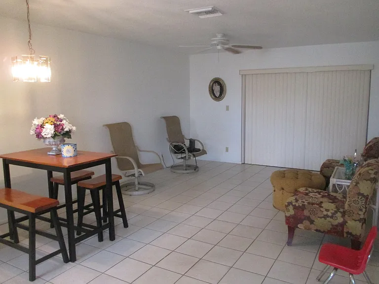 2951 Ashley Dr W #D — Photo 3