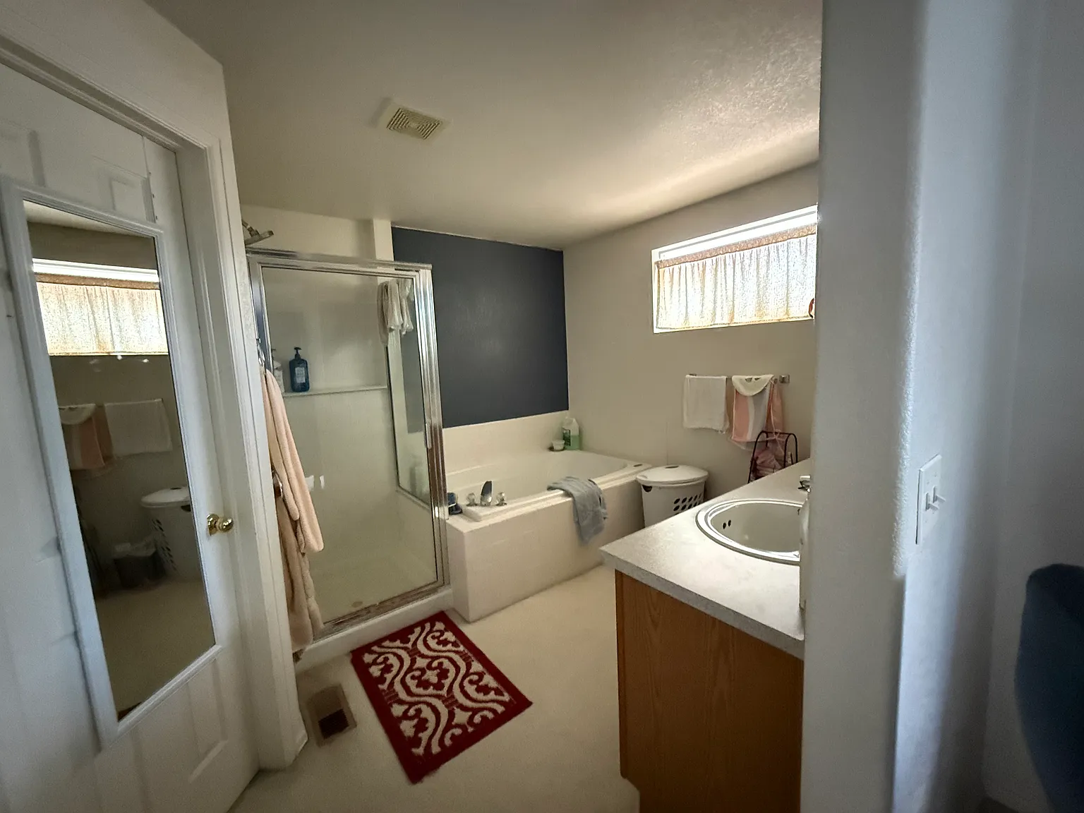 4 bed, 3.5 bath, 2298 sqft, $2,950 — Photo 2