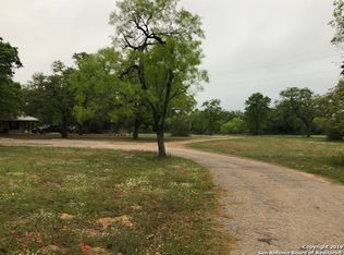 2218 County Road 427, Stockdale, TX 78160