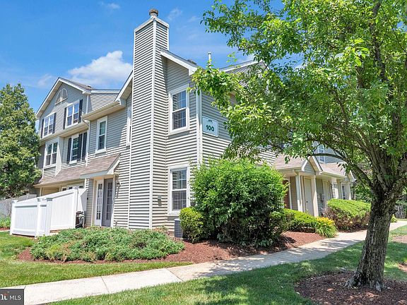 2nd image of 104 Pertwood Ct #104