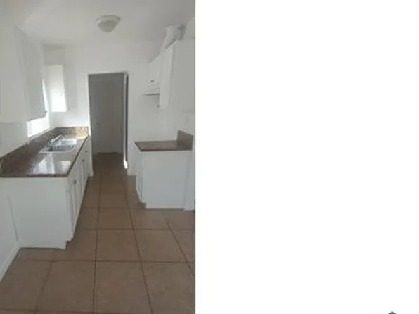 318 E 79th St #1, Los Angeles, CA 90003