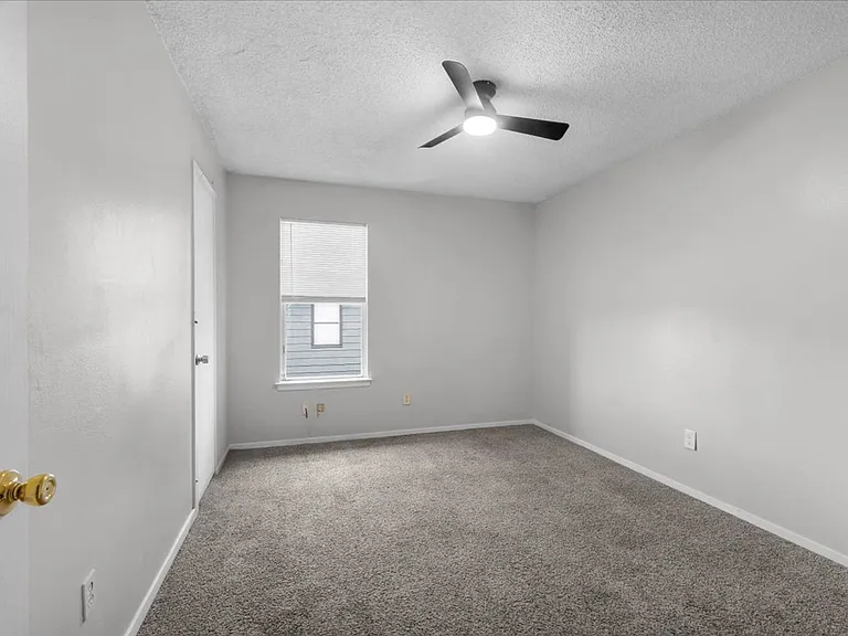 3204 McLean St #C — Photo 10