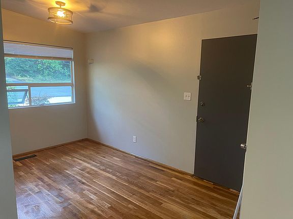 5th image of 3925 151st Ave SE