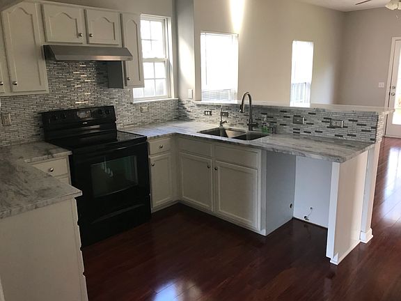 2nd image of 3178 Langley Dr