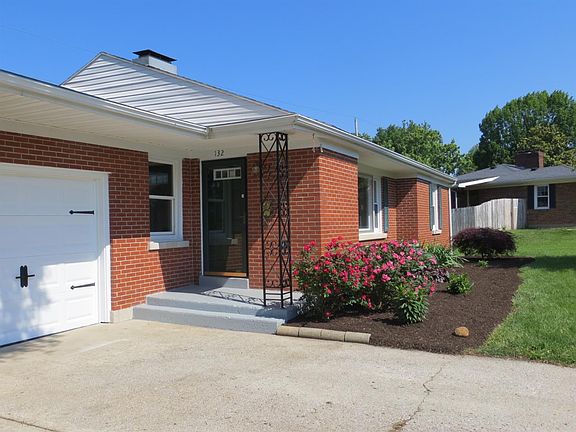3rd image of 132 Elm Dr