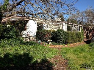 6225 Walnut Ln, Redwood Valley, CA 95470
