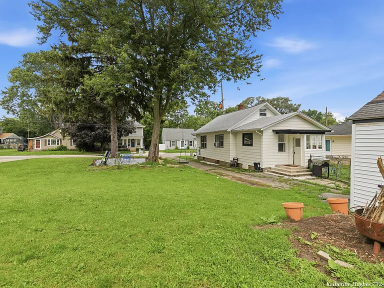 1250 Emerald Ave NE — Photo 18
