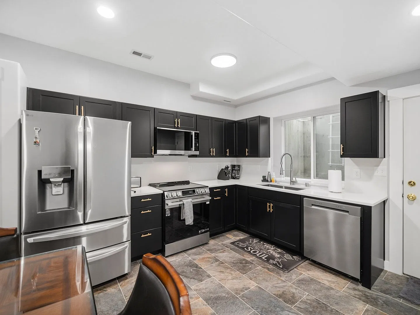 Spacious 2-Bedroom Basement Rental with Private Entrance in North Spokane — Photo 3