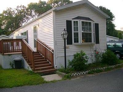1st image of 32 Cynthia Cir