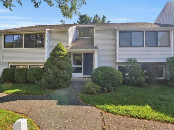 102 Brookwood Drive APT B, Rocky Hill, CT 06067