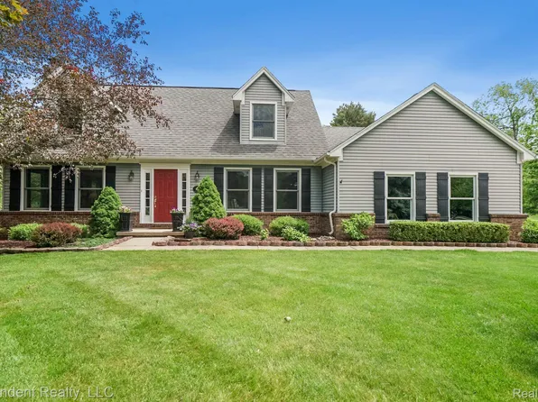 3191 Landview Dr, Rochester, MI 48306