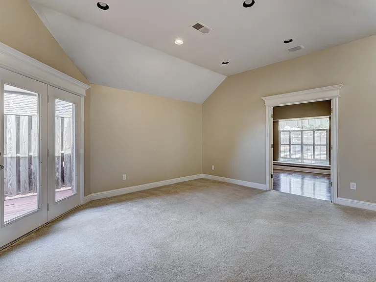 2104 Del Simmons Dr — Photo 12