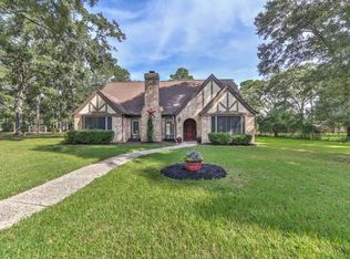 8918 Dogwood Dr, Tomball, TX 77375