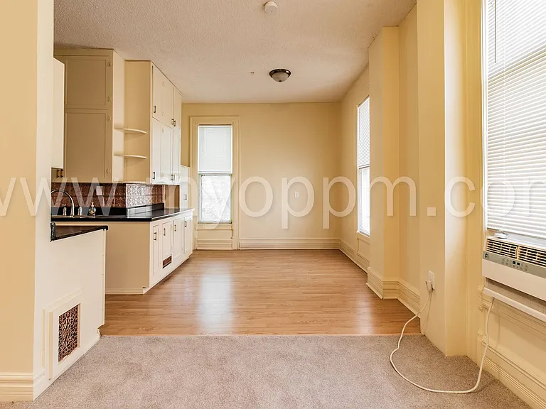 1146 S 32nd St — Photo 10