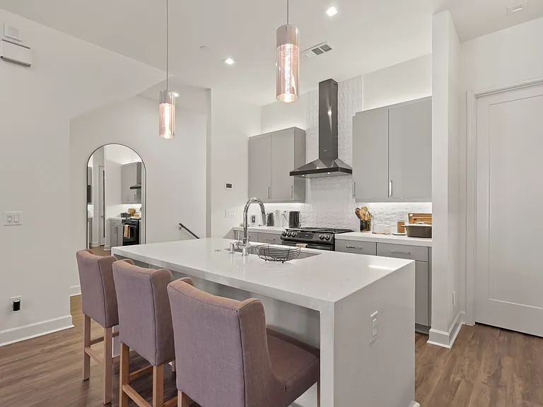 1813 Park Ave #106 — Photo 5