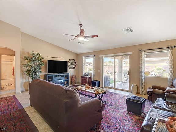5th image of 3848 Greenfield Lakes St