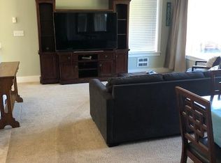 16723 Brauer Rd NE, Poulsbo, WA 98370