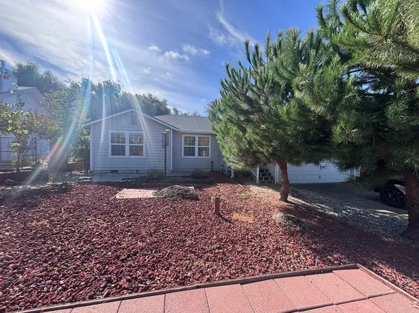 10621 Point Lakeview Rd, Kelseyville, CA 95451