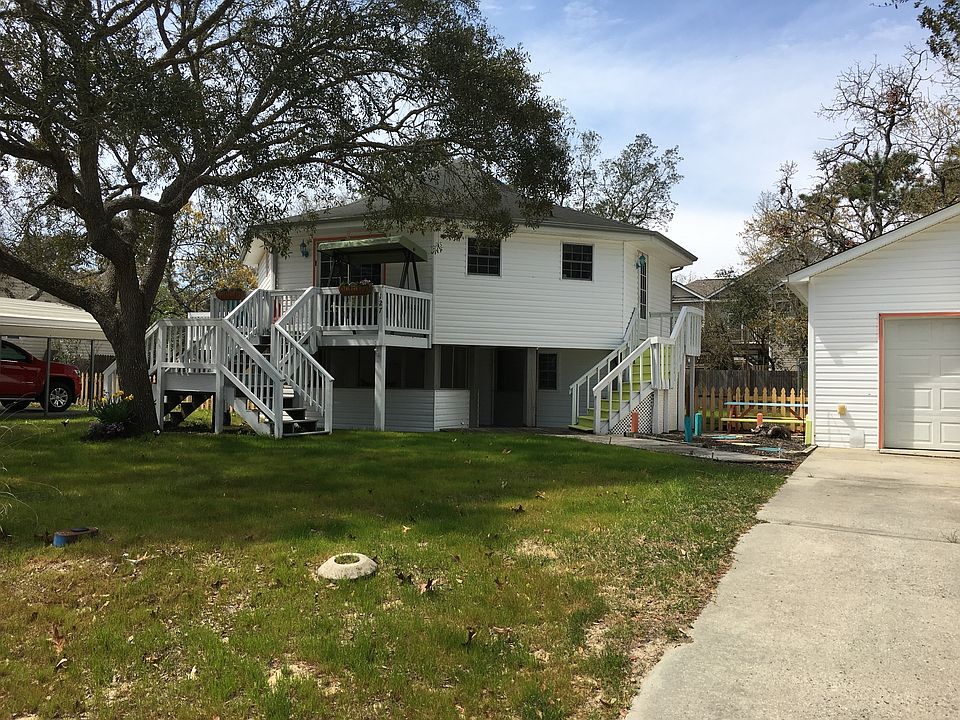 1st image of 127 NE 35th St