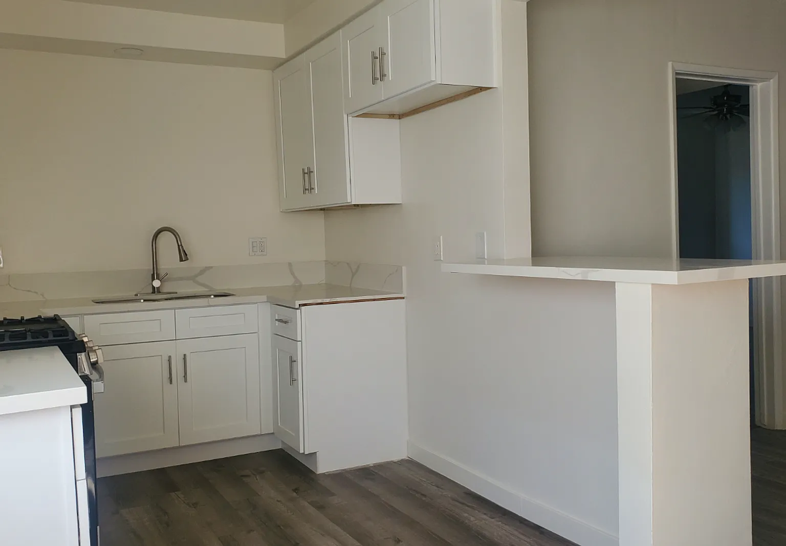 Walnut St. Apts. — Photo 1