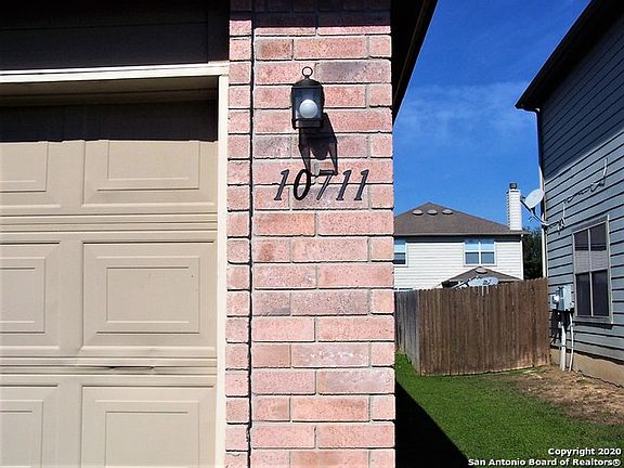 2nd image of 10711 Terrace Pln