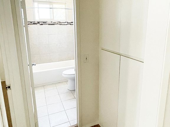 5th image of 1261 Grand Ave APT 8