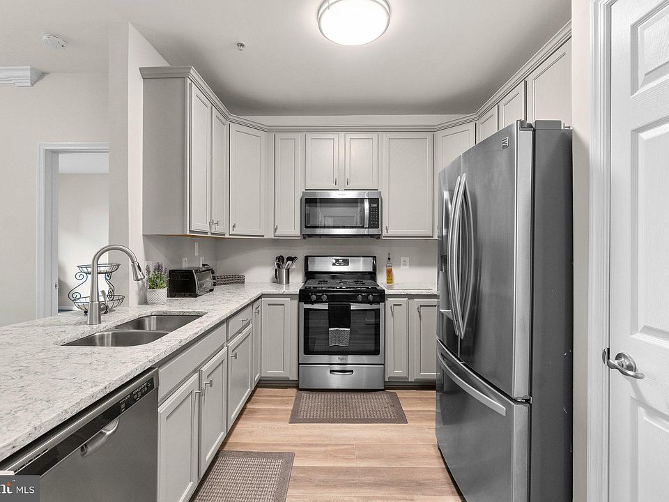 1st image of 3830 Lightfoot St Unit 227