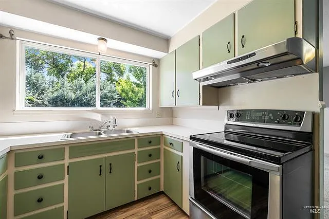 708 S Phillippi St — Photo 12
