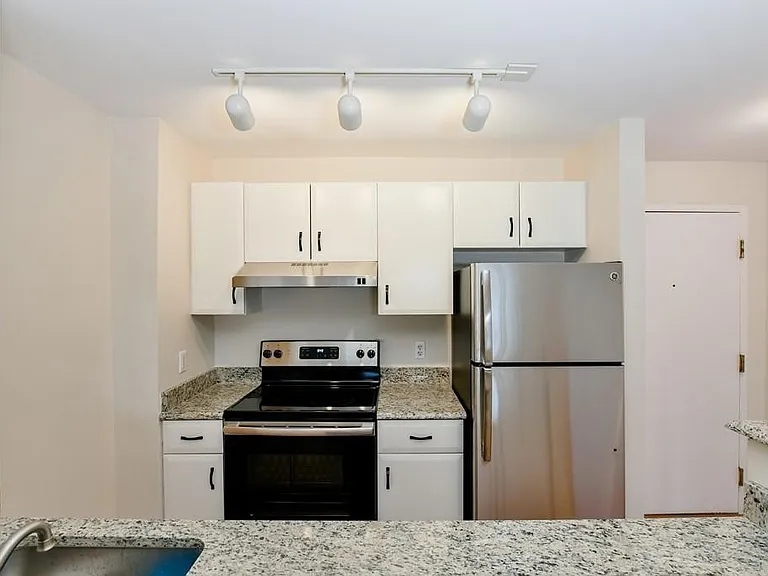534 Beacon St #502 — Photo 5