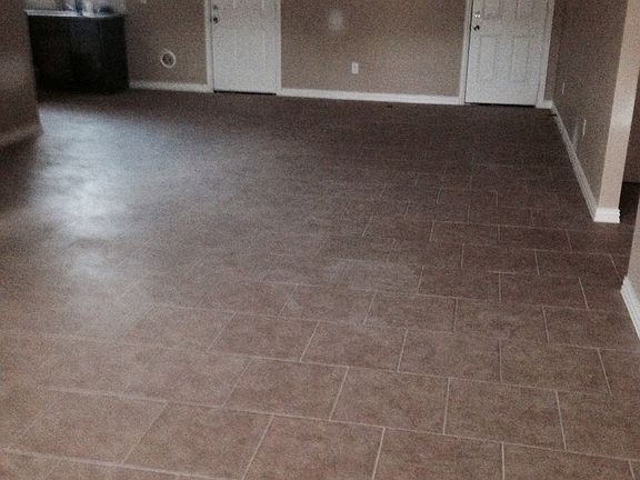 4th image of 903 E Woodin Blvd