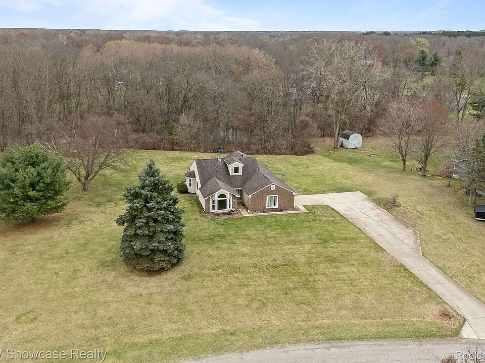 1st image of 841 Golden Dr