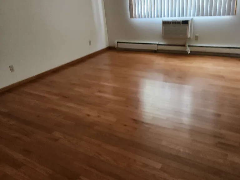 760 W Wisconsin Ave — Photo 11