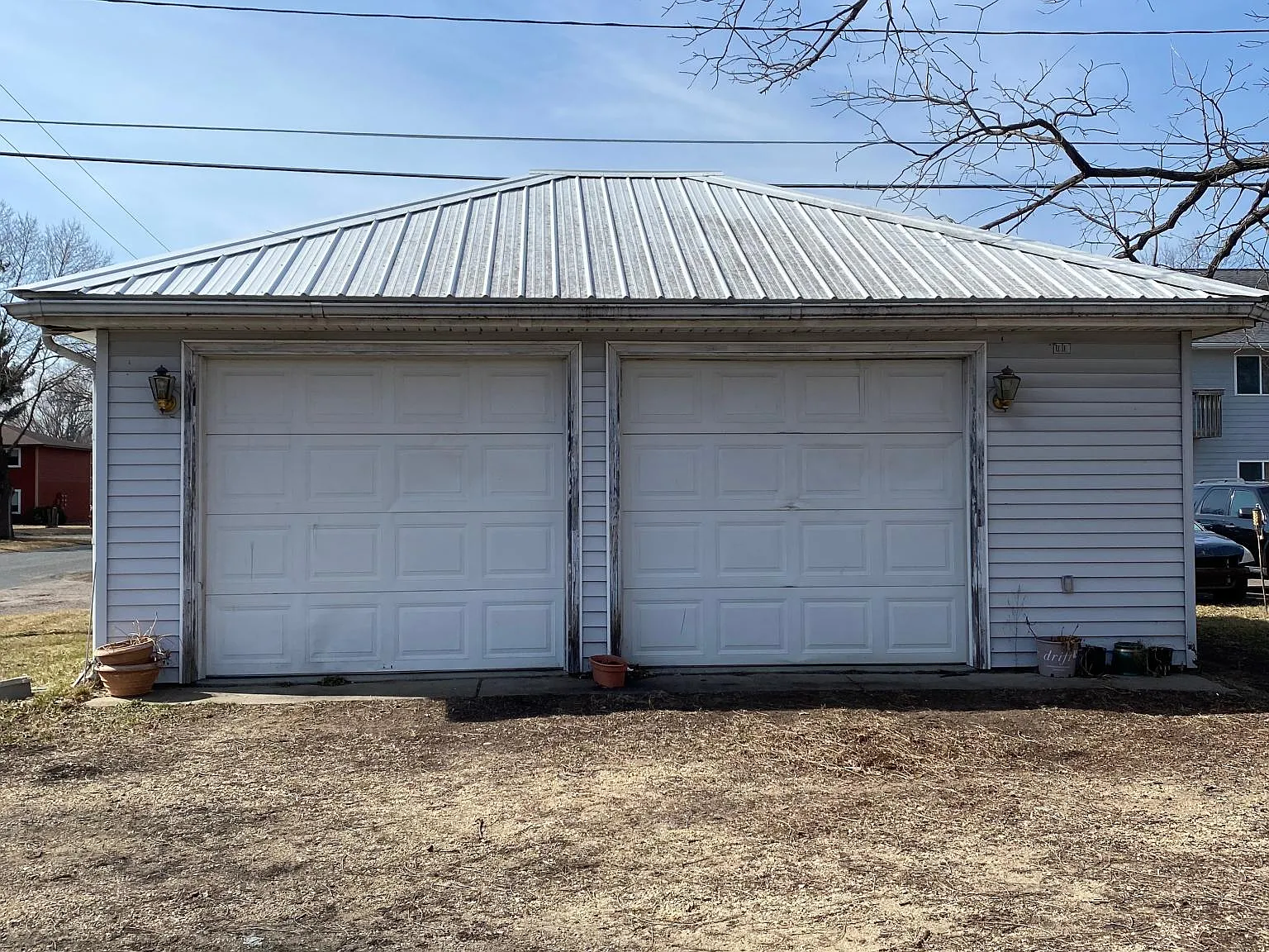 8 bed, 3100 sqft, $2,250 — Photo 2