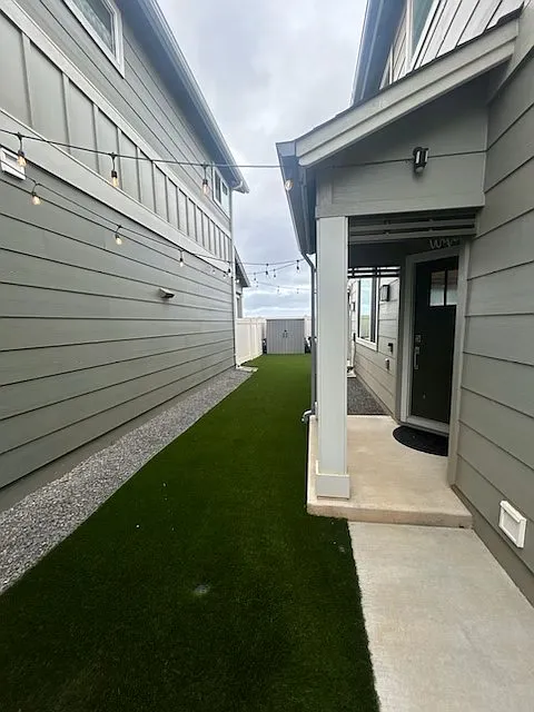 3 bed, 2.5 bath, 1207 sqft, $4,300 — Photo 3