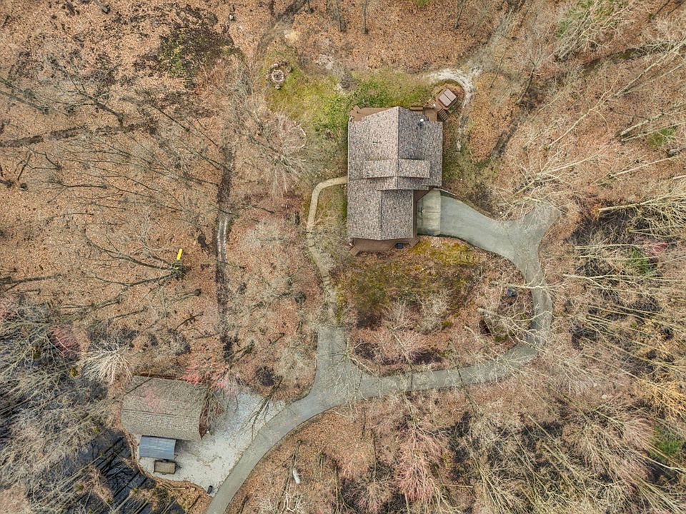 43rd image of 837 E Whitetail Dr