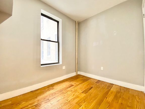 4th image of 611 W 148th St #22AA