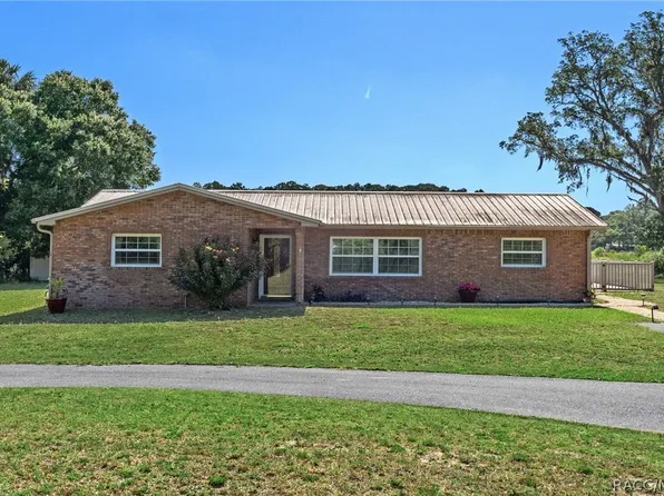 49 S Poinsettia Ter, Crystal River, FL 34429