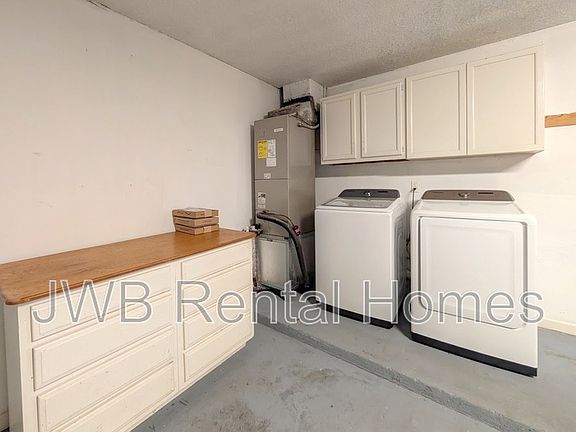 3rd image of 1553 Crabapple Cove Ct N