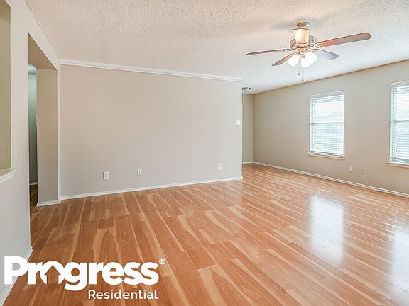 3rd image of 204 Dartmouth Dr
