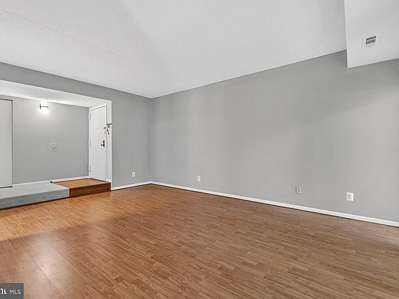 5th image of 11823 Breton Ct APT 1A