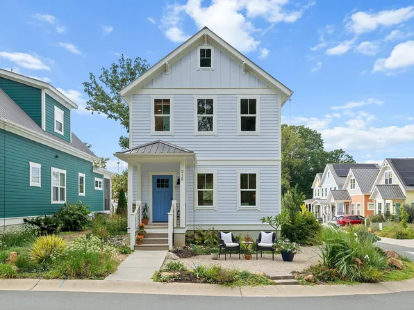 215 Fiori Hill Dr, Hillsborough, NC 27278